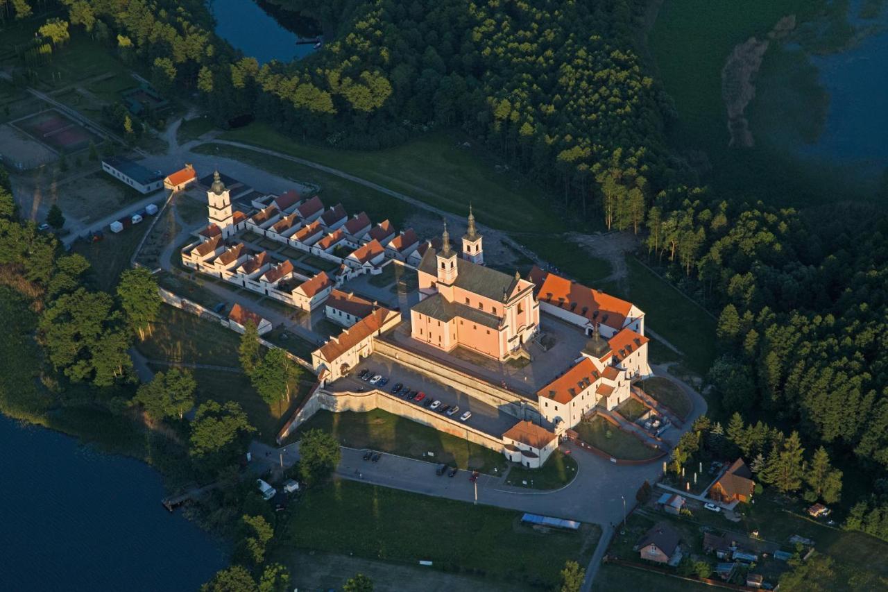 Pokamedulski Klasztor W Wigrach Wigry Exteriör bild